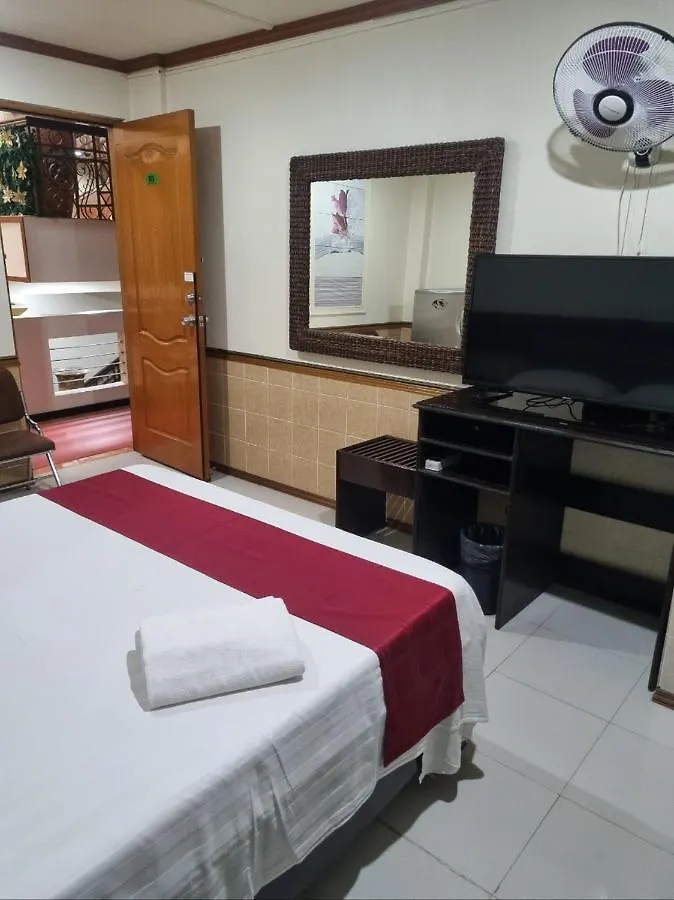 Clark Angeles Tiger Hotel 4*,