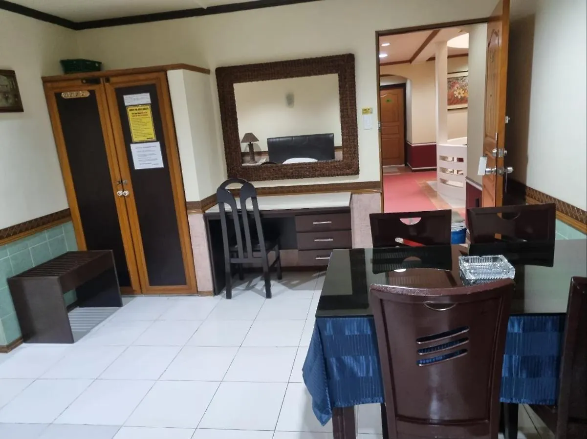 Clark Angeles Tiger Hotel 4*,  Philippines